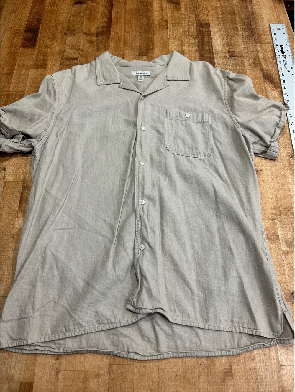 Calvin Klein Jeans Men's XL Beige Short Sleeve Button-Up Shirt
